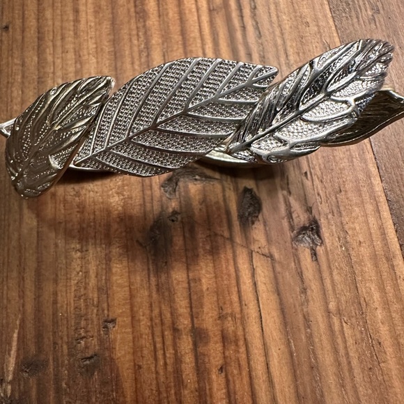 Silver Leaf Bracelet - Picture 2 of 4